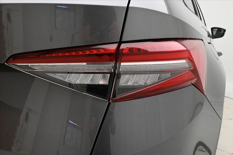 Škoda Kodiaq 2,0 TDI 110 kW DSG TAŽNÉ ZAŘÍZ - fotka 30 z 31