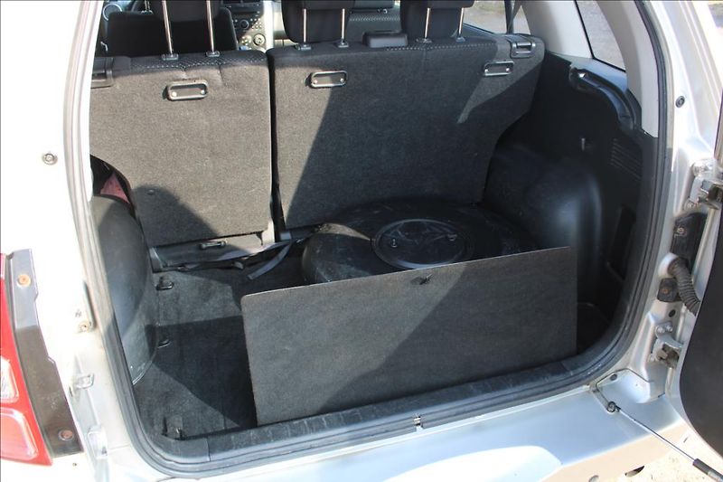 Suzuki Grand Vitara 2,0 i + LPG  LPG,4 x 4,TAŽNÉ - fotka 14 z 27