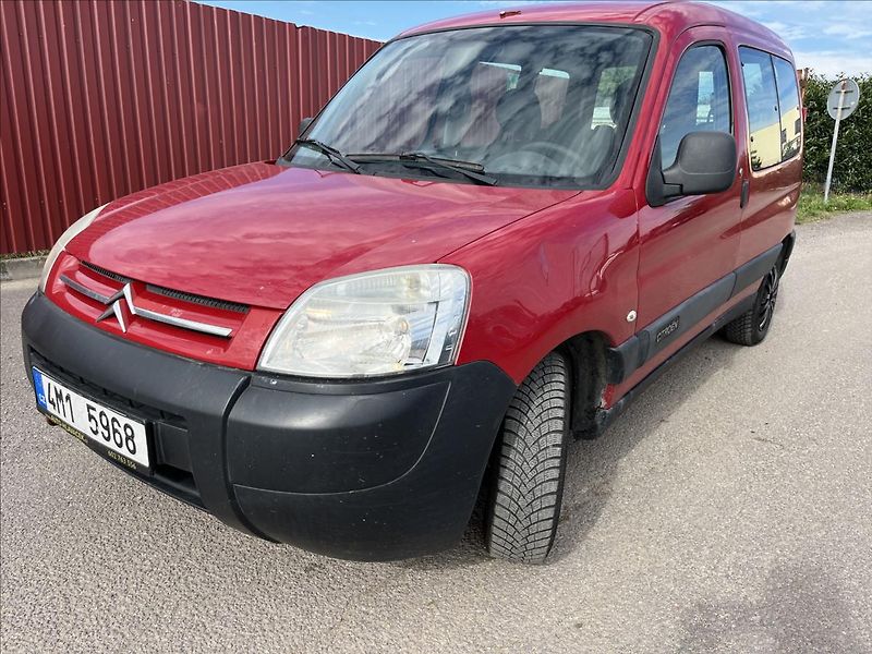 Citroën Berlingo 1,4 i TAŽNÉ STK 2/27 - fotka 28 z 31