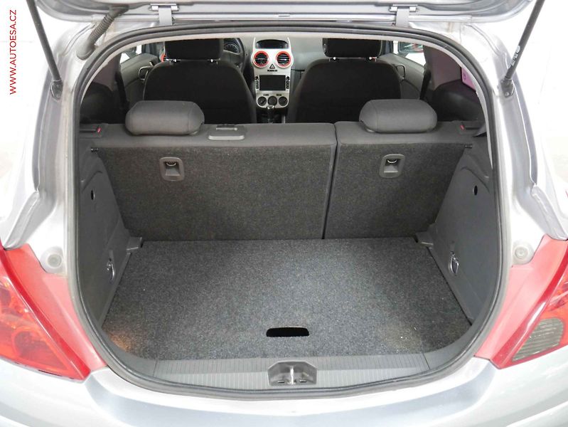 Opel Corsa (2009) 1.0i, AC - fotka 7 z 15