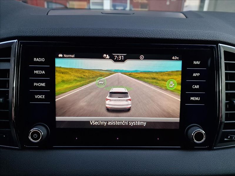 Škoda Karoq 2.0 TDI 110kW 4x4 DSG Style - fotka 27 z 50