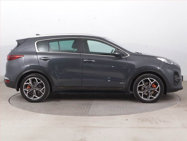 Kia Sportage (2019) 1.6 T-GDI - fotka 6 z 17