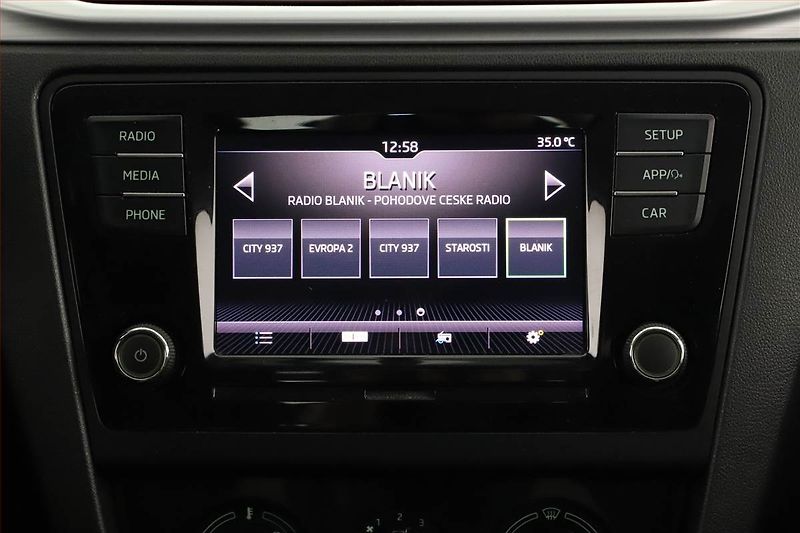 Škoda Rapid (2017) 1.0 TSI, Park. senzory - fotka 11 z 13