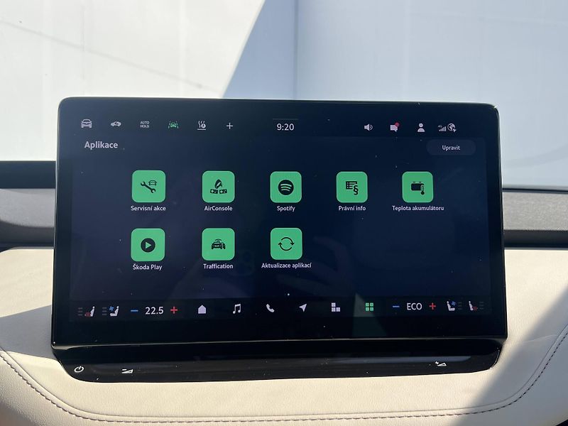 Škoda Enyaq (2026) L&K 85 82kWh - fotka 14 z 23