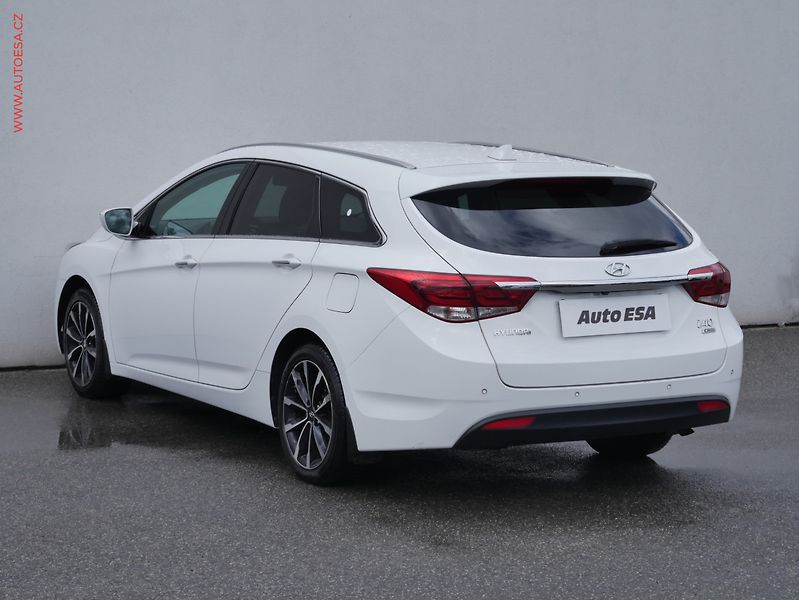 Hyundai i40 (2015) 1.7CRDi, ČR, autoAC - fotka 6 z 23