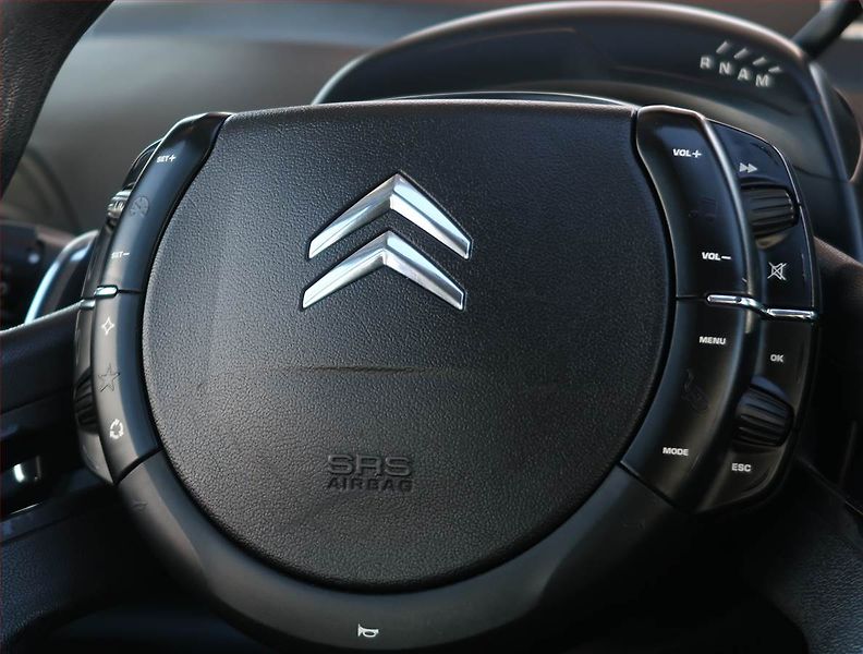 Citroën C4 Picasso (2008) 2.0 HDi 135, Automat, 7 míst - fotka 19 z 19