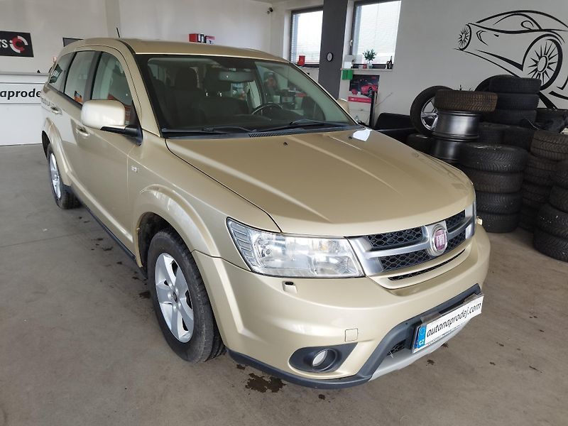 Fiat Freemont (2011) 2,0JTD,103KW,7MÍST,ALU,TAŽNÝ - fotka 1 z 32