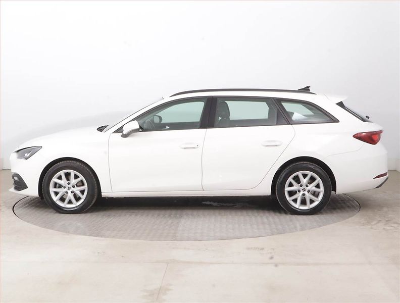 Seat Leon (2022) Style 1.5 TSI, Serv.kniha - fotka 3 z 15