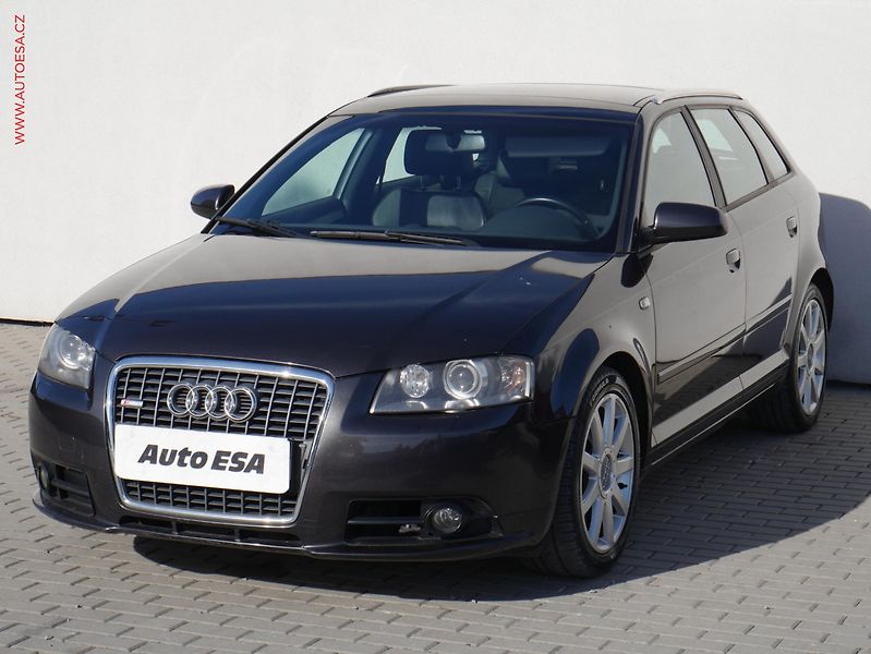 Audi A3 (2008) 2.0 TDI, S-line, xenon - fotka 3 z 15