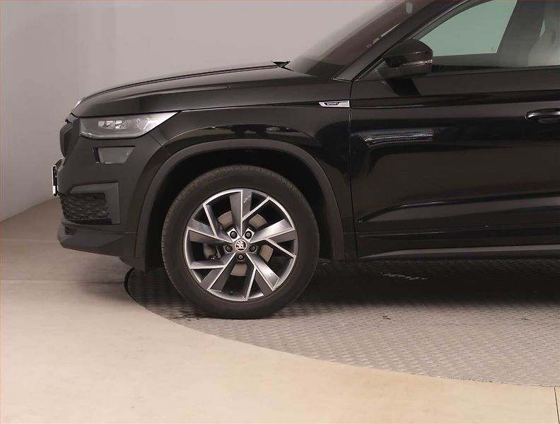 Škoda Kodiaq (2022) Sportline 1.5 TSI - fotka 15 z 20