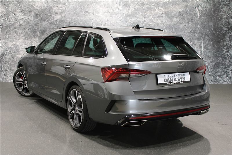 Škoda Octavia 2,0 TDI RS 147KW 4x4 zánovní - fotka 3 z 39
