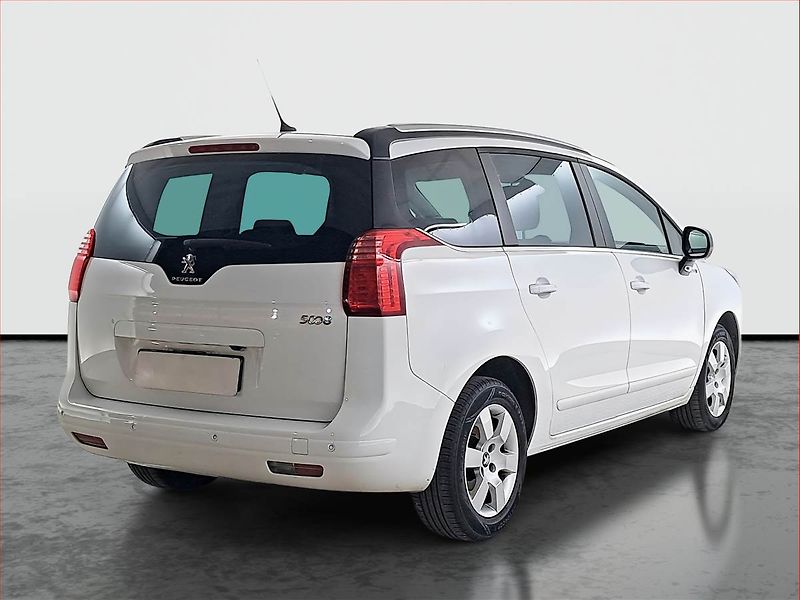 Peugeot 5008 (2016) 2.0 BlueHDi, ČR,1.maj, Navi - fotka 5 z 21
