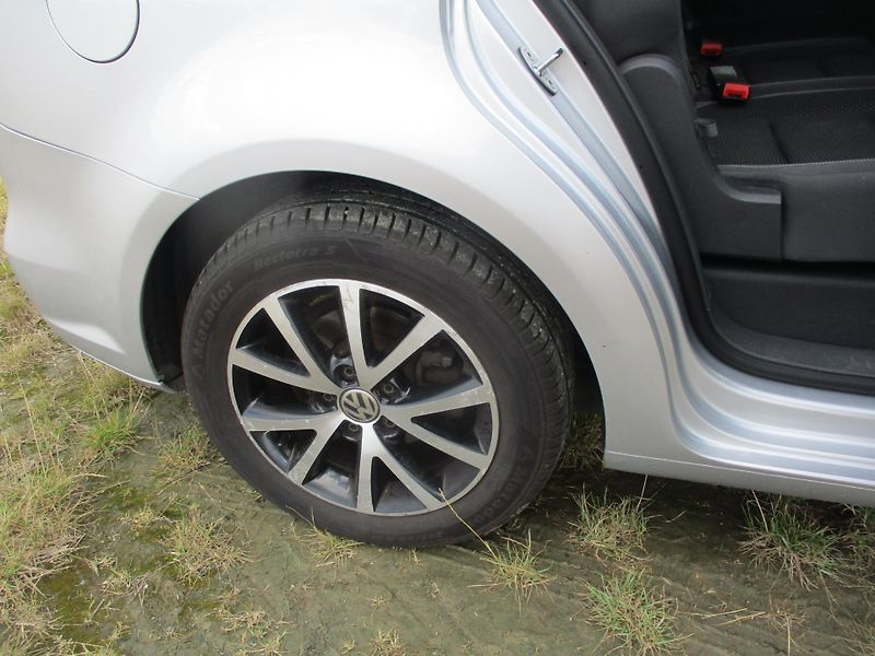 Volkswagen Touran TDi*77kW*159TKM*NAVI*L+Z PNEU - fotka 30 z 39