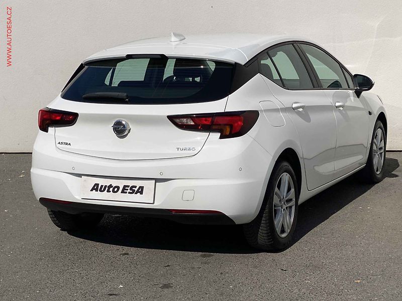 Opel Astra (2017) 1.4T, Edition, navi - fotka 4 z 18
