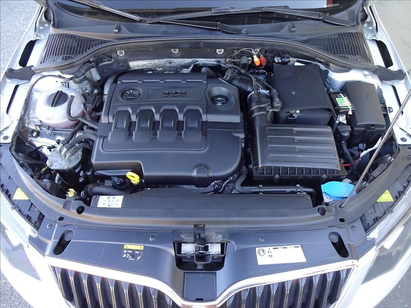 Škoda Octavia III 2,0 TDI 110kW COMBI - fotka 39 z 50