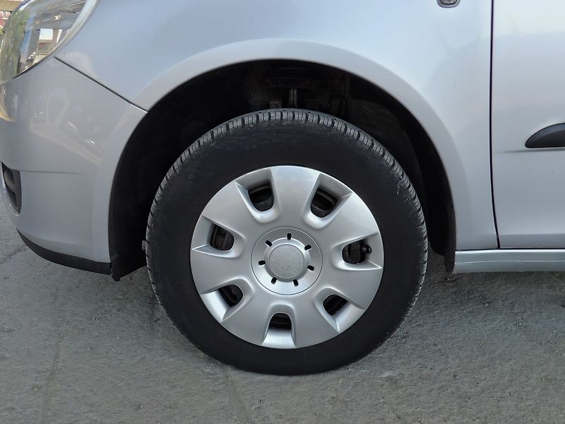 Škoda Fabia 1.2HTP Klima Tažné Serviska - fotka 21 z 36
