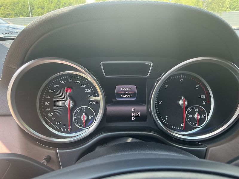 Mercedes-Benz GLE 350 d AMG 4MATIC - fotka 12 z 25