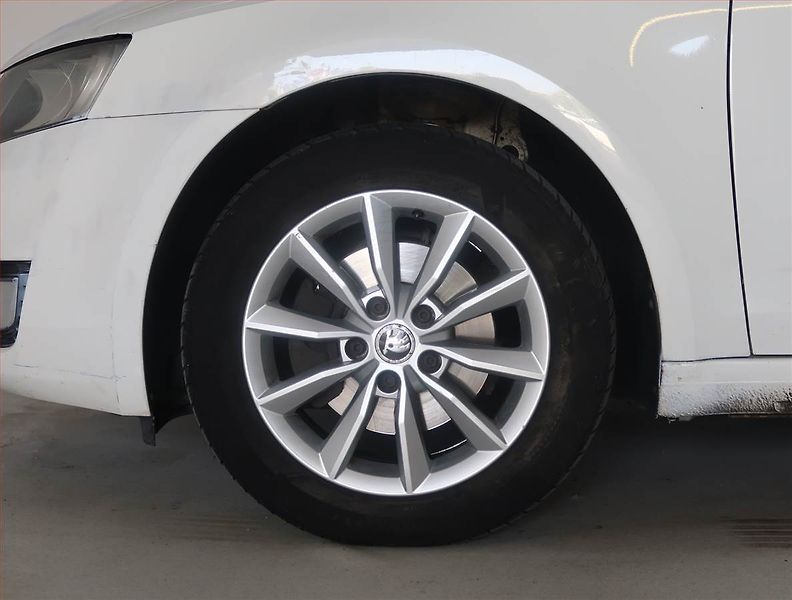 Škoda Octavia (2013) 1.6 TDI, Tempomat - fotka 14 z 18