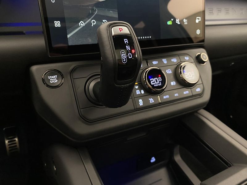Land Rover Defender (2026) OCTA P635 AWD AUT - fotka 33 z 80