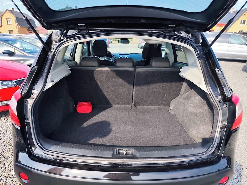 Nissan Qashqai (2012) - fotka 12 z 25
