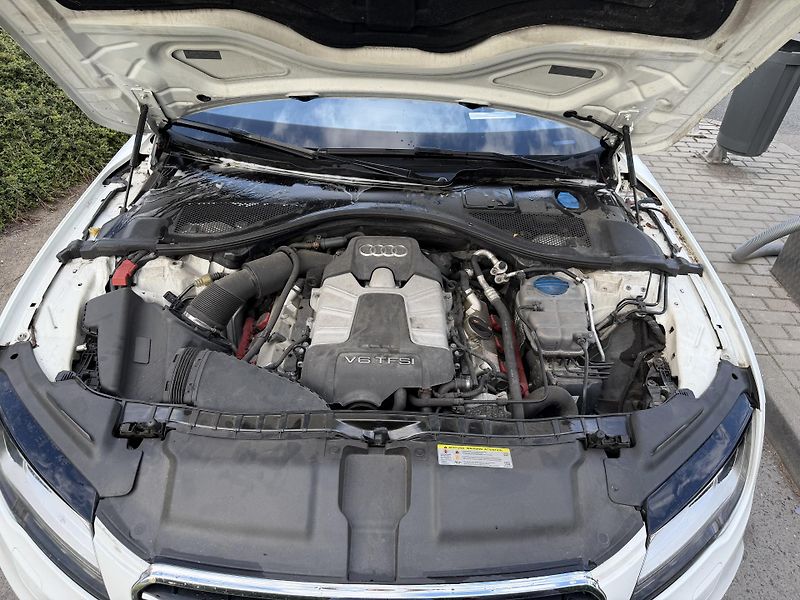Audi A7 (2012) Max výbava, S-line,Nová STK - fotka 17 z 26