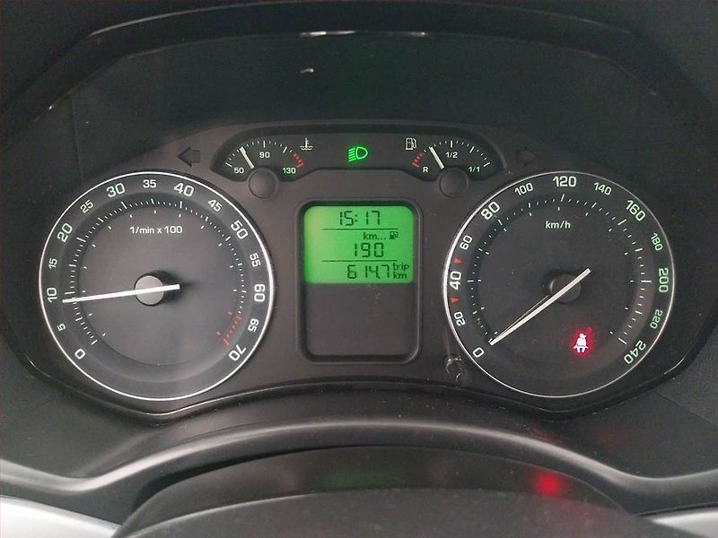 Škoda Octavia (2005) Ambiente 1.6, Serv.kniha - fotka 11 z 18