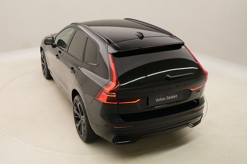 Volvo XC60 T6 AWD RECHARGE BLACK EDITION - fotka 18 z 61