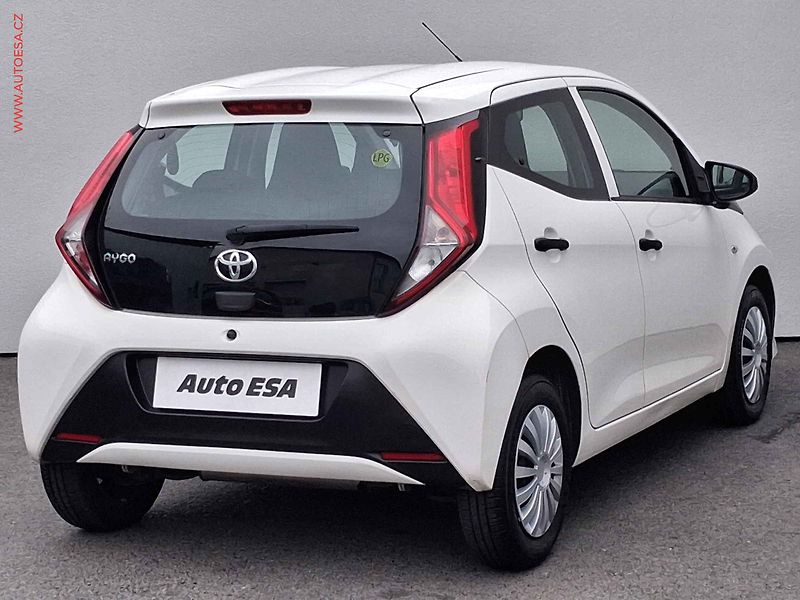 Toyota Aygo (2021) 1.0i, ČR, AC, el. výbava - fotka 4 z 15