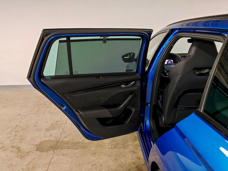 Škoda Octavia (2024) Combi 2.0 TSI 195 kW DSG RS - fotka 27 z 35