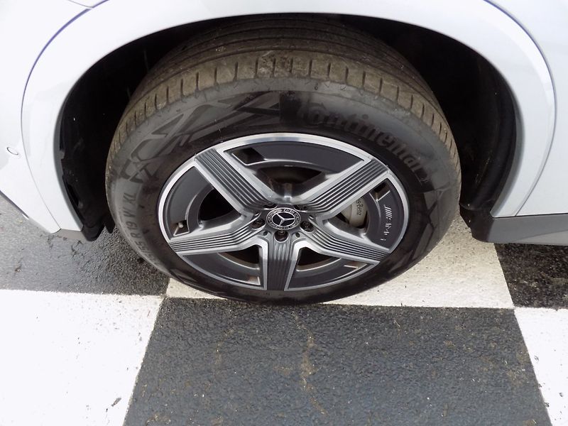 Mercedes-Benz GLC (2024) 300e/AMG/4Matic/DPH/LED/ - fotka 47 z 50