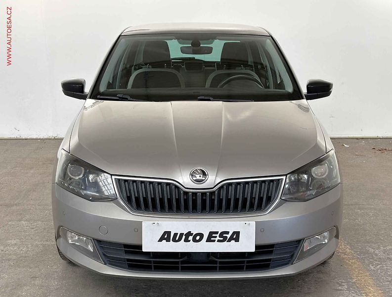 Škoda Fabia (2015) 1.4 TDi, panorama, autoAC - fotka 2 z 15