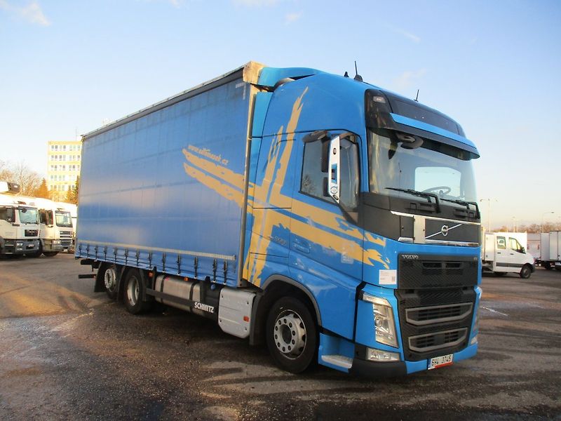 Volvo FH500 6x2 + Schmitz Nový tacho - fotka 3 z 39