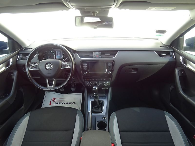 Škoda Octavia (2017) 2.0TDi,110kW,S.kn,klim,webasto - fotka 15 z 23