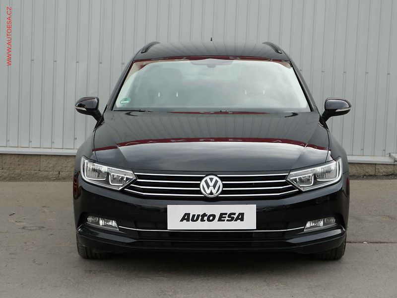 Volkswagen Passat (2018) 1.6 TDi, Comfortline, DSG - fotka 2 z 21