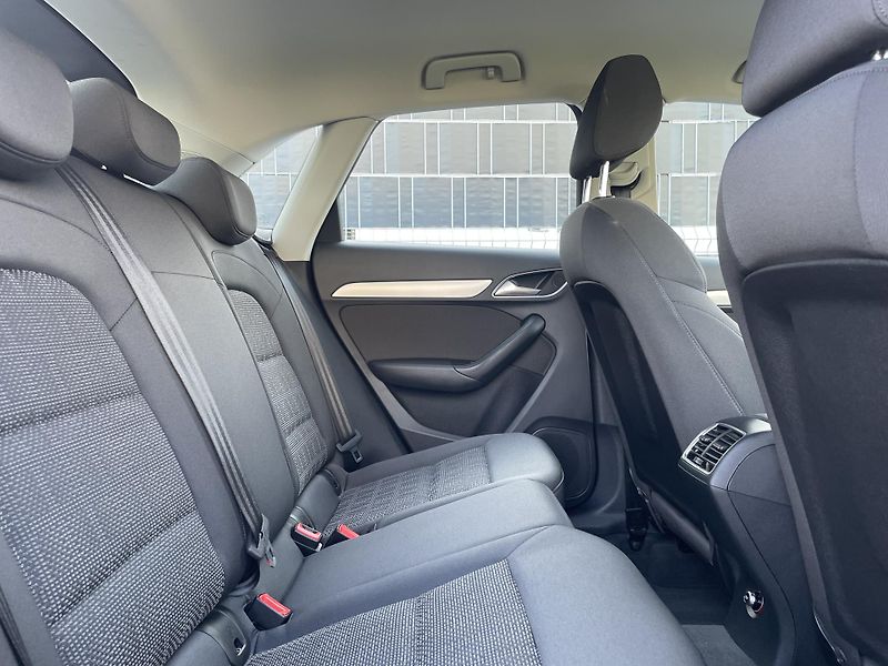Audi Q3 (2018) 1.4 TFSI 110 kW S Tronic SPORT - fotka 13 z 32