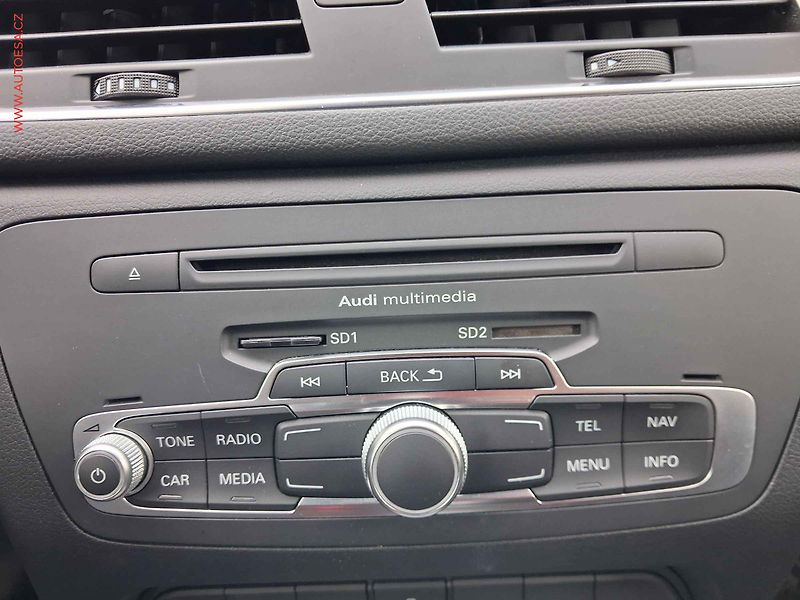 Audi Q3 (2013) 2.0 TFSi quattro, Bixen, navi - fotka 14 z 19