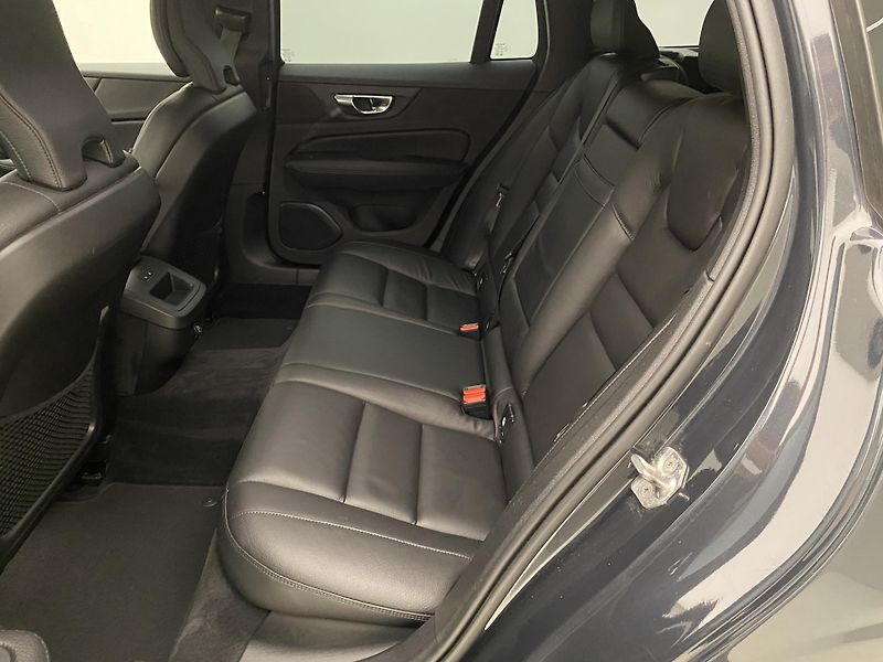 Volvo V60 D4 INSCRIPTION AUT REZERVACE - fotka 5 z 47