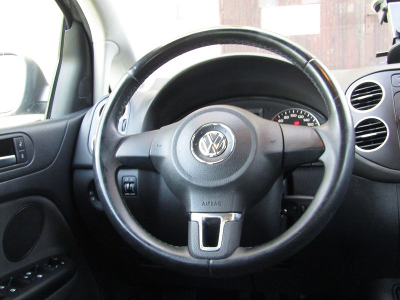 Volkswagen Golf Plus (2010) 1.4 16V 59kW - fotka 15 z 37