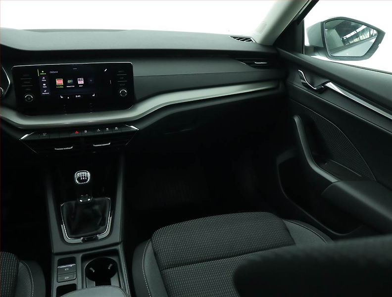 Škoda Octavia (2022) Ambition 2.0 TDI, ČR,1.maj - fotka 8 z 15