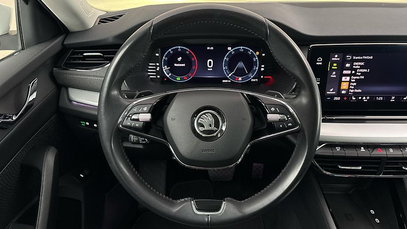 Škoda Octavia 2.0 TDI DSG Style - fotka 9 z 27