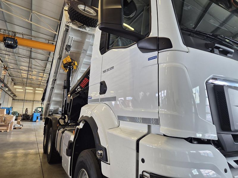 MAN TGS 33.520 6x6 RUKA HIAB SKLÁPĚČ  - fotka 13 z 39