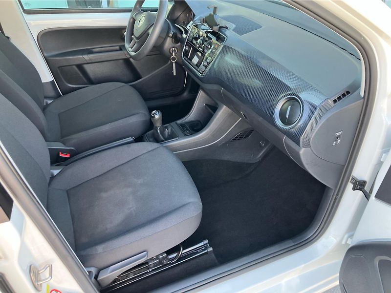 Volkswagen up! 1.0 MPI 48 kW KLIMA - fotka 27 z 30