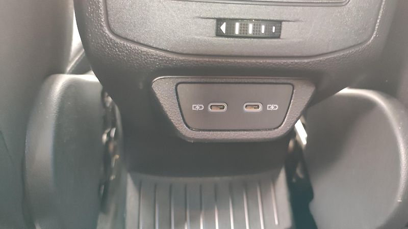 Volkswagen T-Roc (2021) 2.0 TDI 110kWDSG7 Maraton Edit - fotka 21 z 29