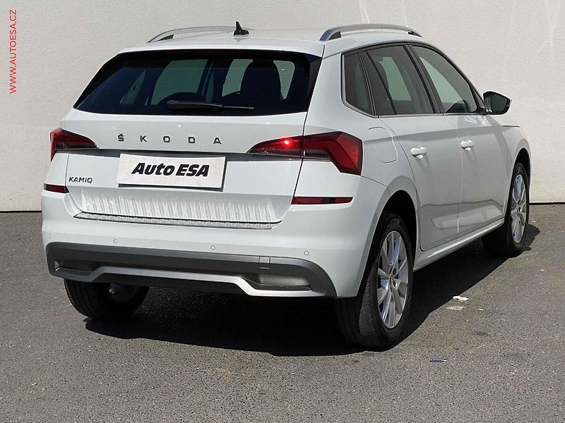 Škoda Kamiq (2020) 1.0 TSi, Ambition Plus, navi - fotka 4 z 20