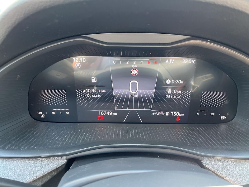 Škoda Scala 1.0TSI 85kW SELECTION - fotka 13 z 21