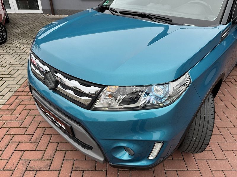 Suzuki Vitara (2015) 1.6i VVT LED Navi Pano Kamera - fotka 34 z 49