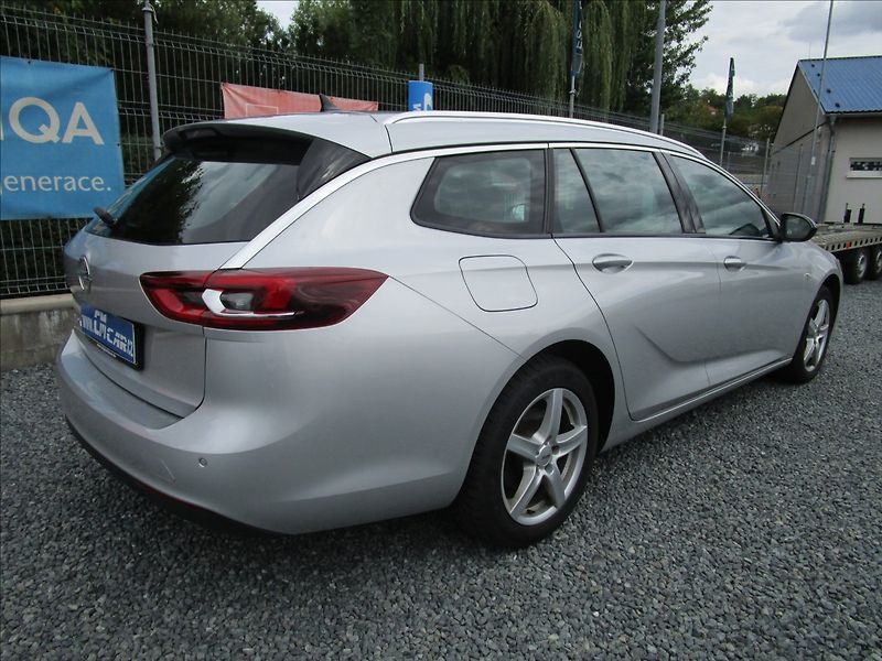 Opel Insignia ST 1.5 CDTi, aut. Klima, LED - fotka 4 z 41