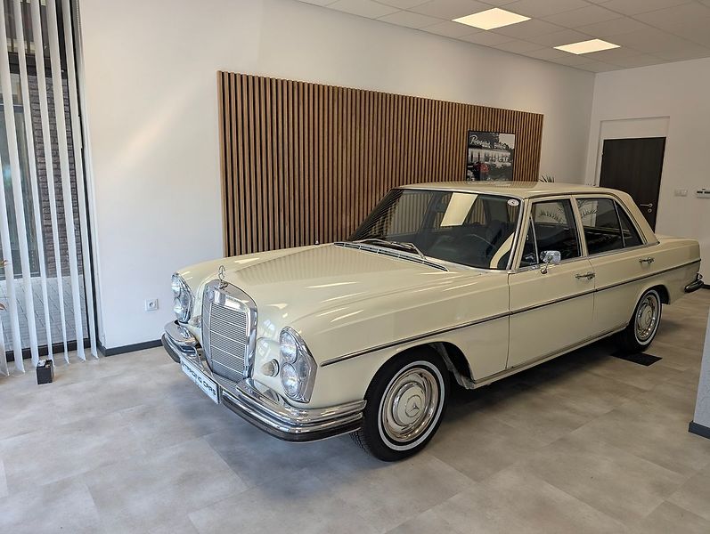 Mercedes-Benz Třídy S W108 - fotka 3 z 36