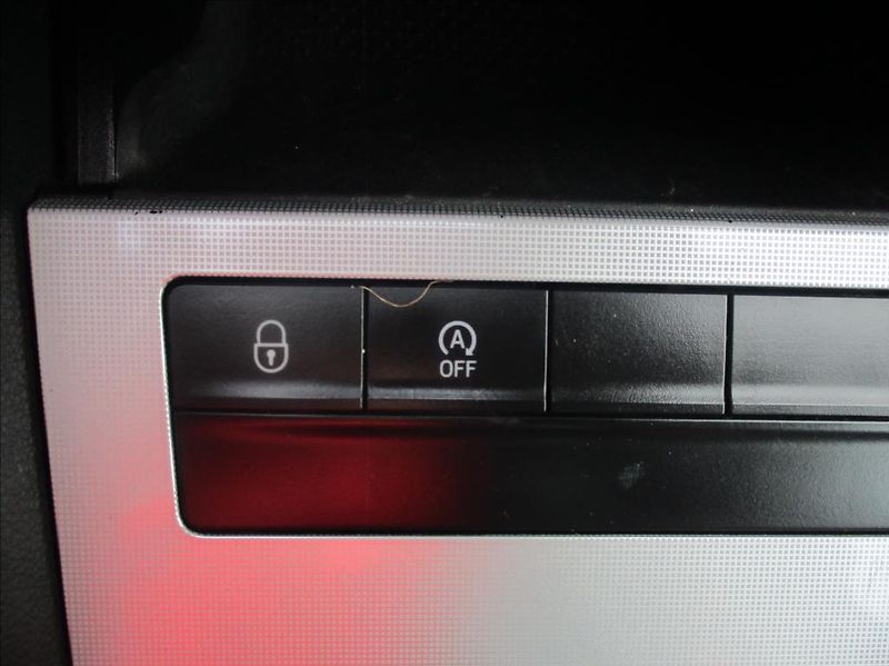 Škoda Octavia 1,6 TDI, DSG,tažné,serv.kniha, - fotka 24 z 44