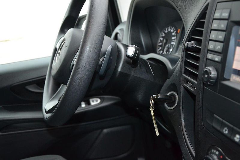 Mercedes-Benz Vito  7G automat najeto 25 t. km  - fotka 39 z 39